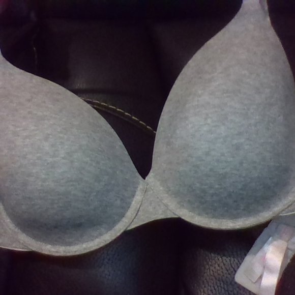 8 used bras - Picture 3 of 14